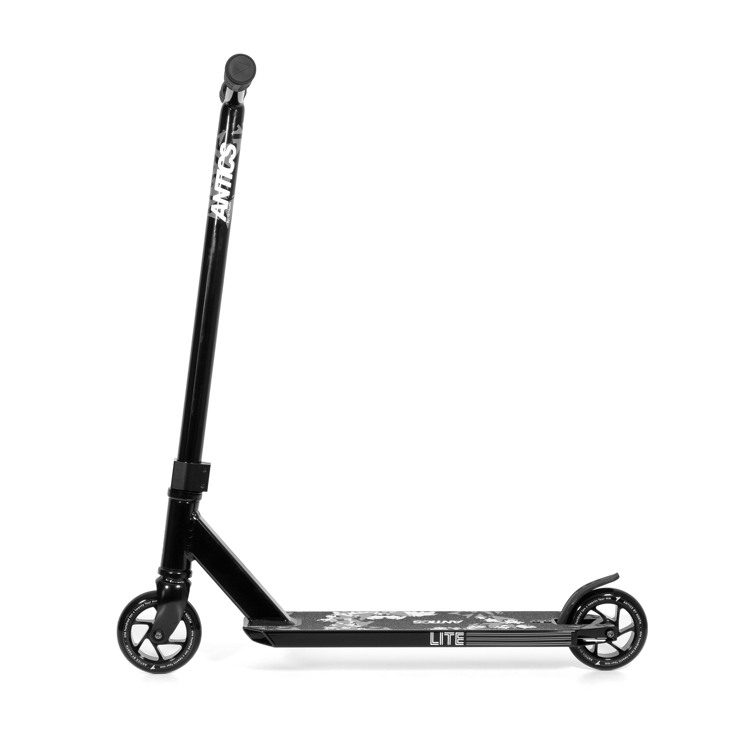 Black scooter with 'ANTES' branding on a white background